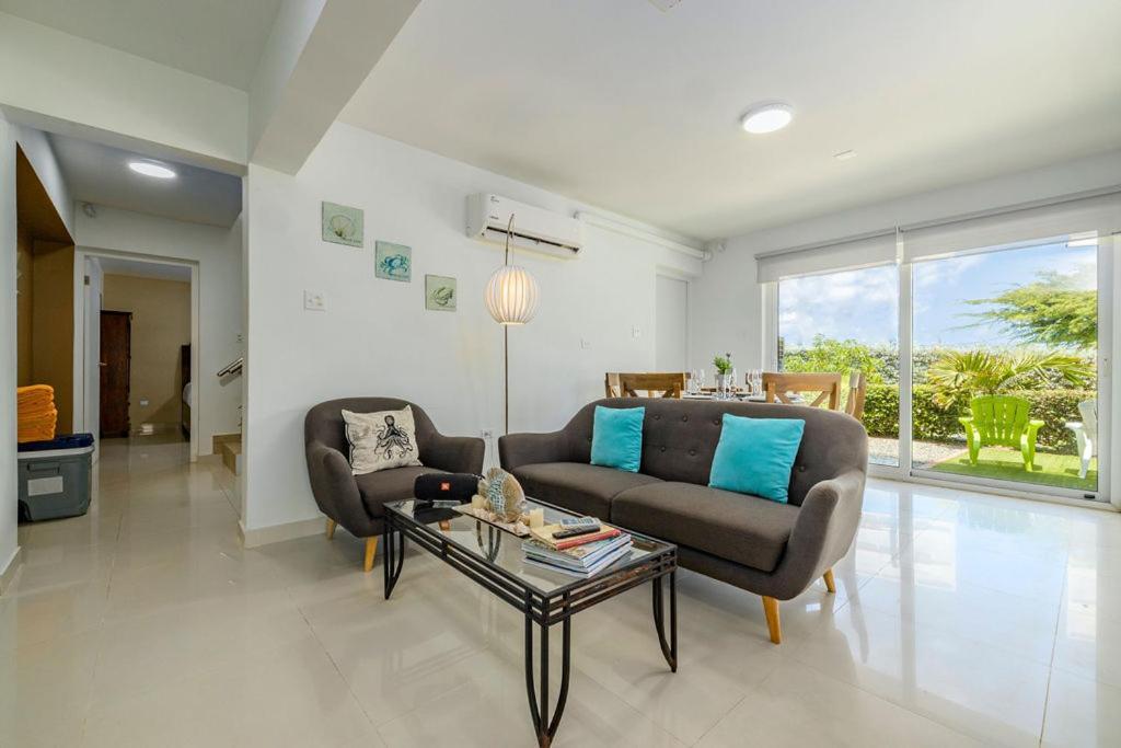 Koyari Modern Condos 9Br 7Ba Sleeps 26 W/ Pool And Roof Deck Palm Beach Exterior photo