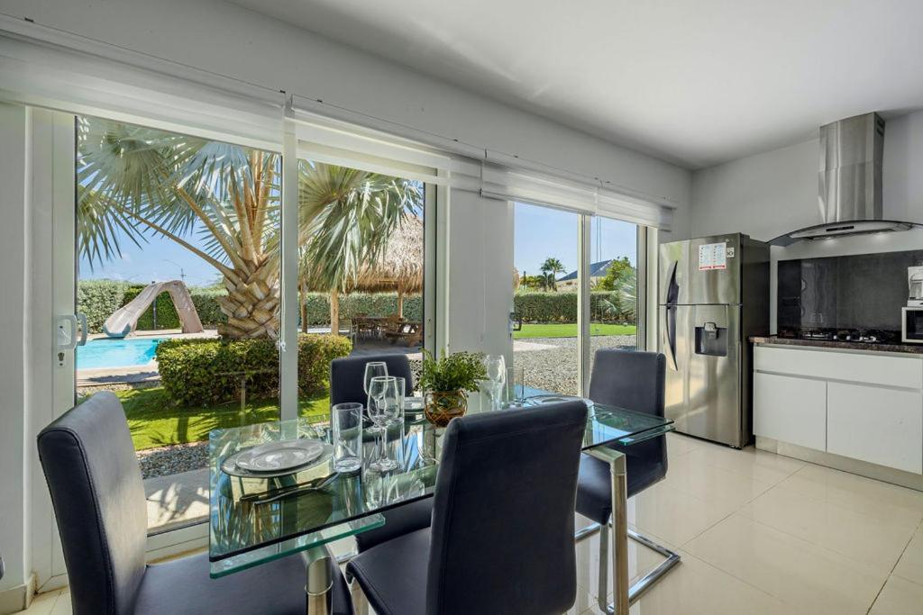Koyari Modern Condos 9Br 7Ba Sleeps 26 W/ Pool And Roof Deck Palm Beach Exterior photo