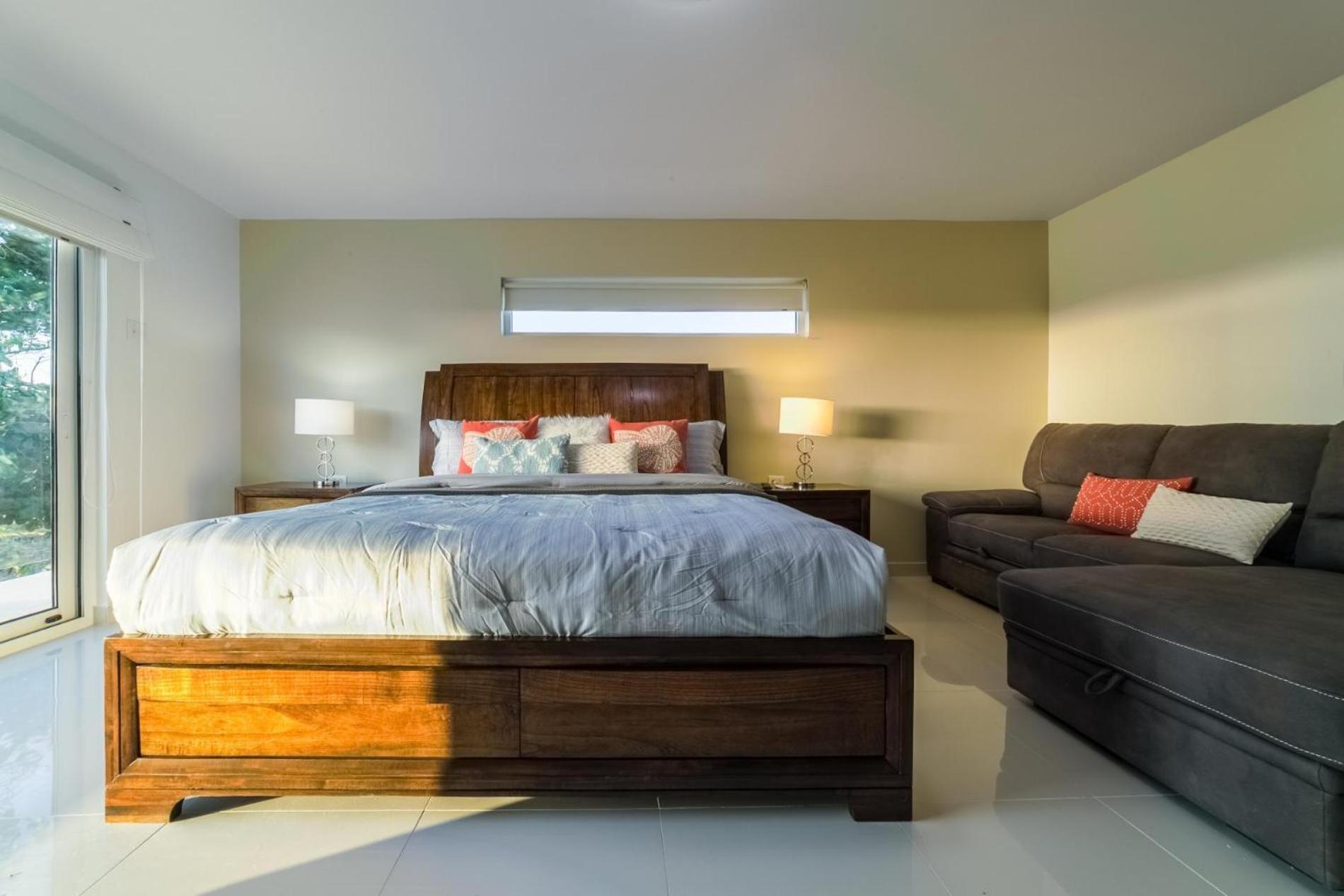 Koyari Modern Condos 9Br 7Ba Sleeps 26 W/ Pool And Roof Deck Palm Beach Exterior photo